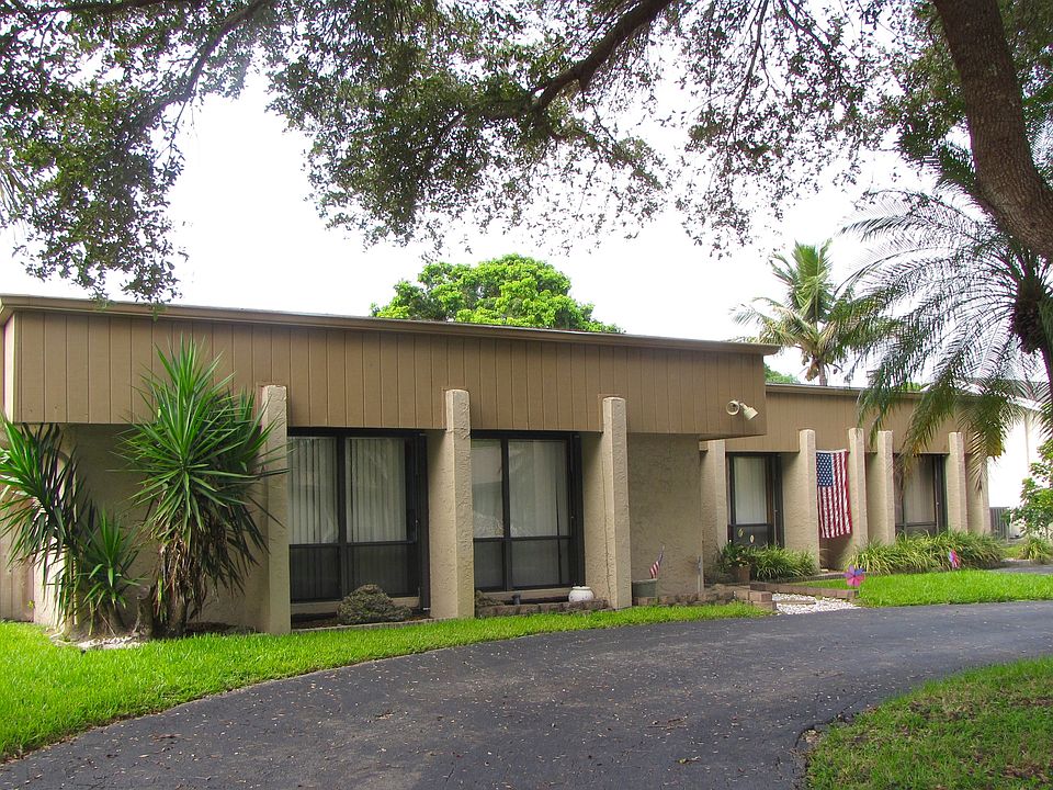 1st image of 10450 SW 50th Pl