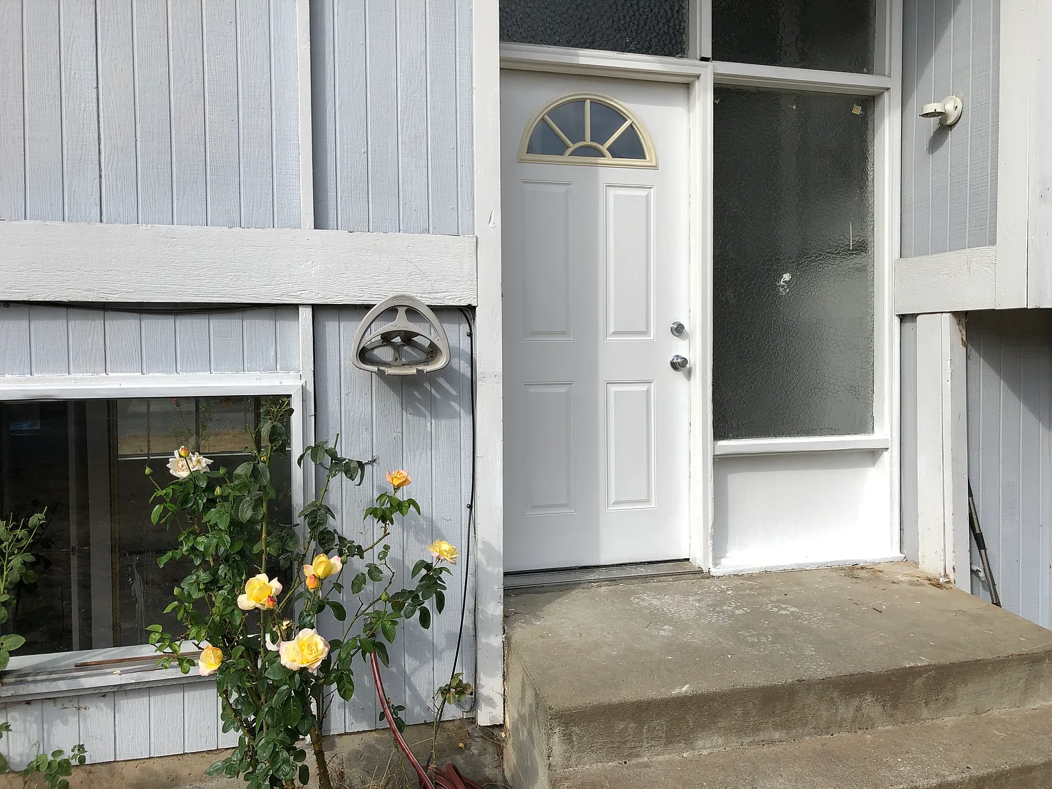 4 bed, 2008 sqft, $3,395 — Photo 2