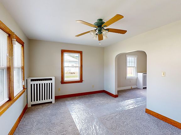 2nd image of 1432 Richards Ave