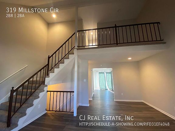 5th image of 319 NW Millstone Cir