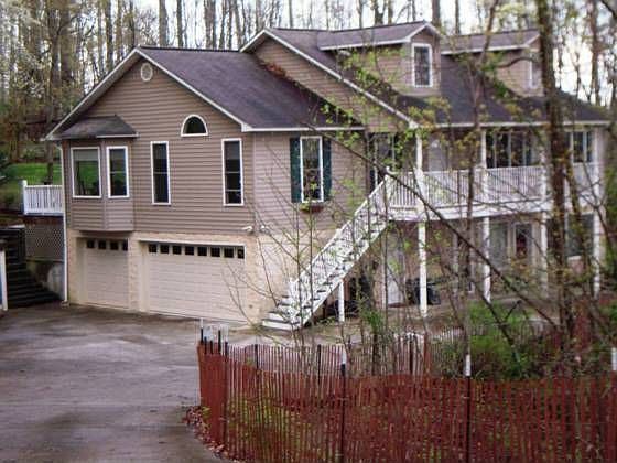 1st image of 2121 Berrywood Dr
