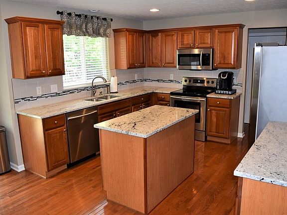 4th image of 12063 Sellerton Dr