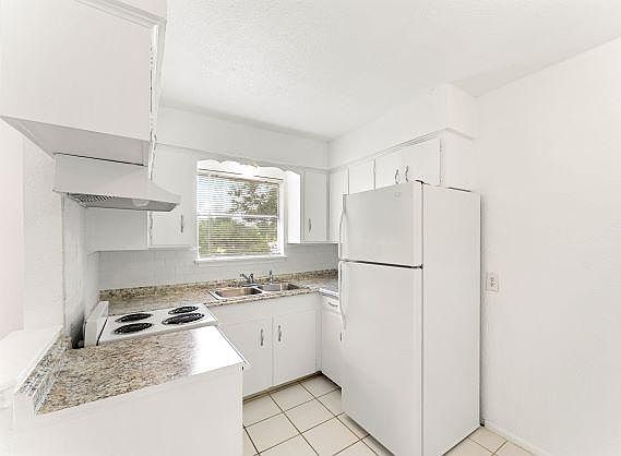 3rd image of 625 Alabama Ave #625B