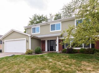 5 Red Haw Ln, Lake Zurich, IL 60047