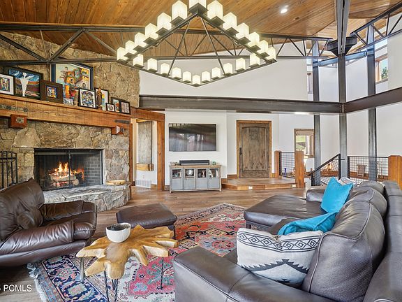 5th image of 2516 Larkspur Dr