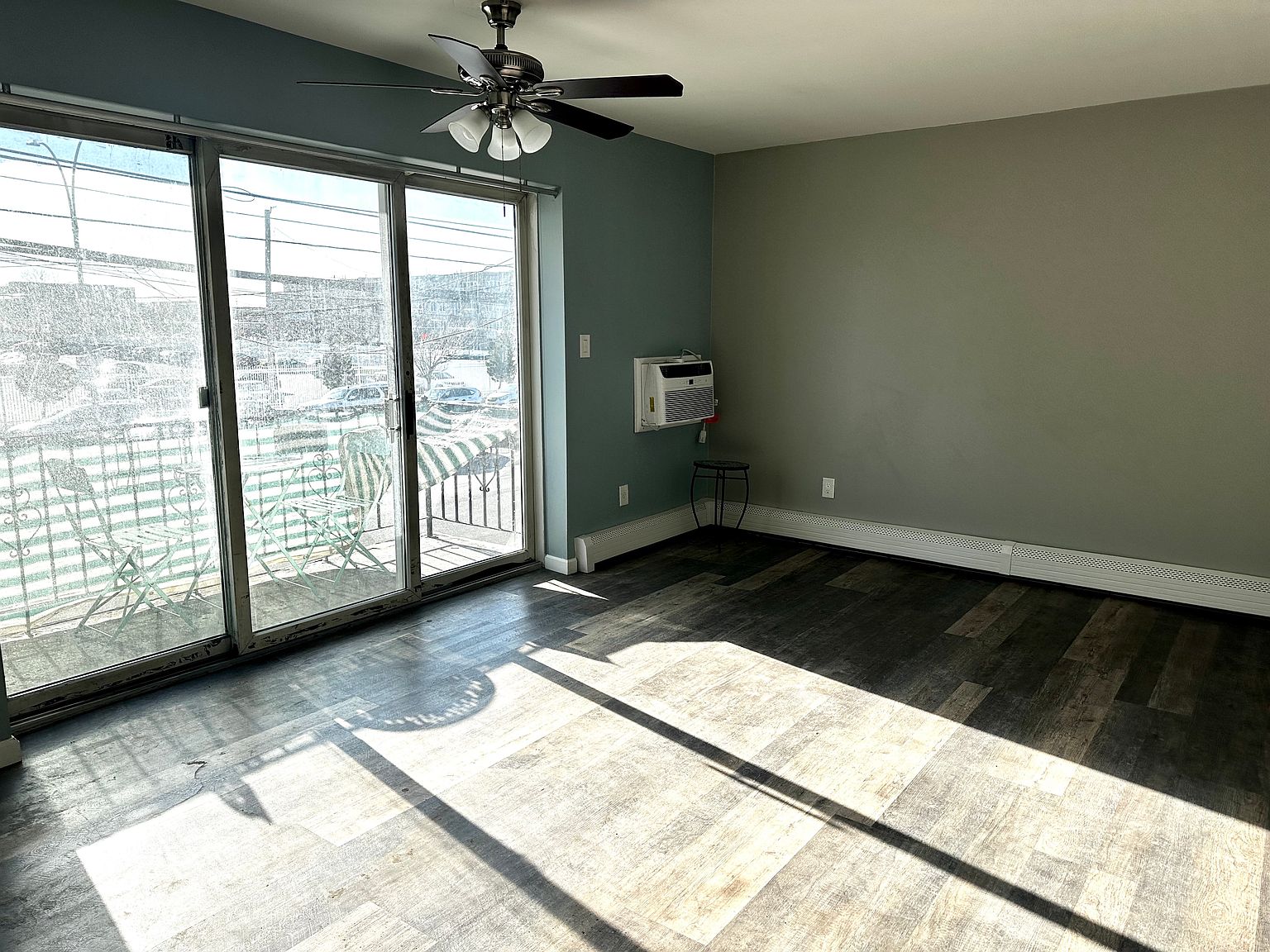 204 Beach 102 St #3, Rockaway Park, NY 11694 | Zillow