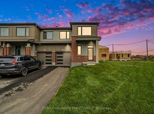 722 Quilter Row, Ottawa, ON K0A2Z0