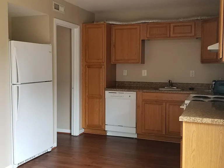 412 Rann Ct — Photo 8