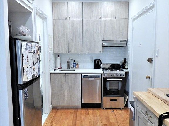 3rd image of 316 E 19th St APT 4F