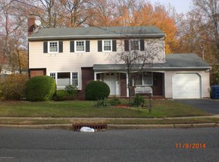 3 Whalepond Rd, Oakhurst, NJ 07755