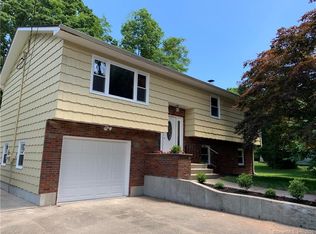 265 Foxon Hill Rd, East Haven, CT 06513