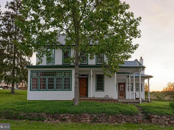 352 Bachmanville Rd, Hershey, PA 17033