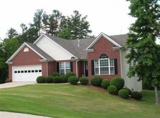 6203 Glen Oak Dr, Flowery Branch, GA 30542