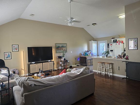 3rd image of 506 Shiloh Dr