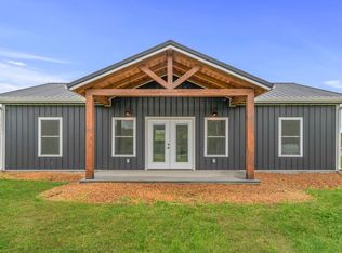 448 Duncan Cir, Lobelville, TN 37097