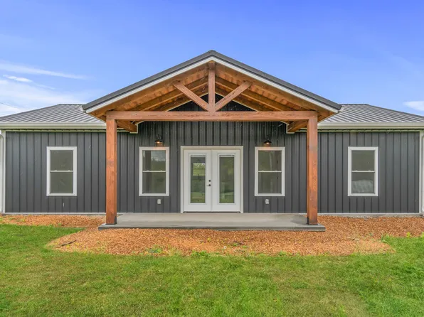 448 Duncan Cir, Lobelville, TN 37097