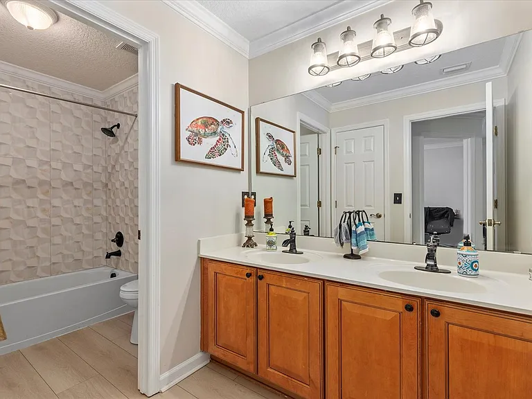 1687 Majestic View Ln — Photo 13