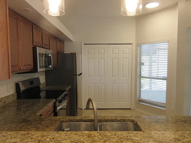 443 Hamptoncrest Cir #103 — Photo 5