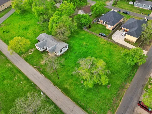 1505 N Johnson St, Ennis, TX 75119