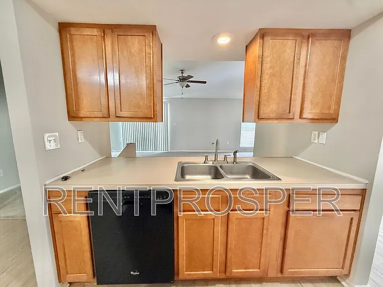 1228 Pine Sap Ct — Photo 4