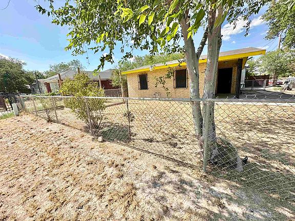 4th image of 3702 Main Ave