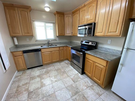 5th image of 188-198 Laurel St #190