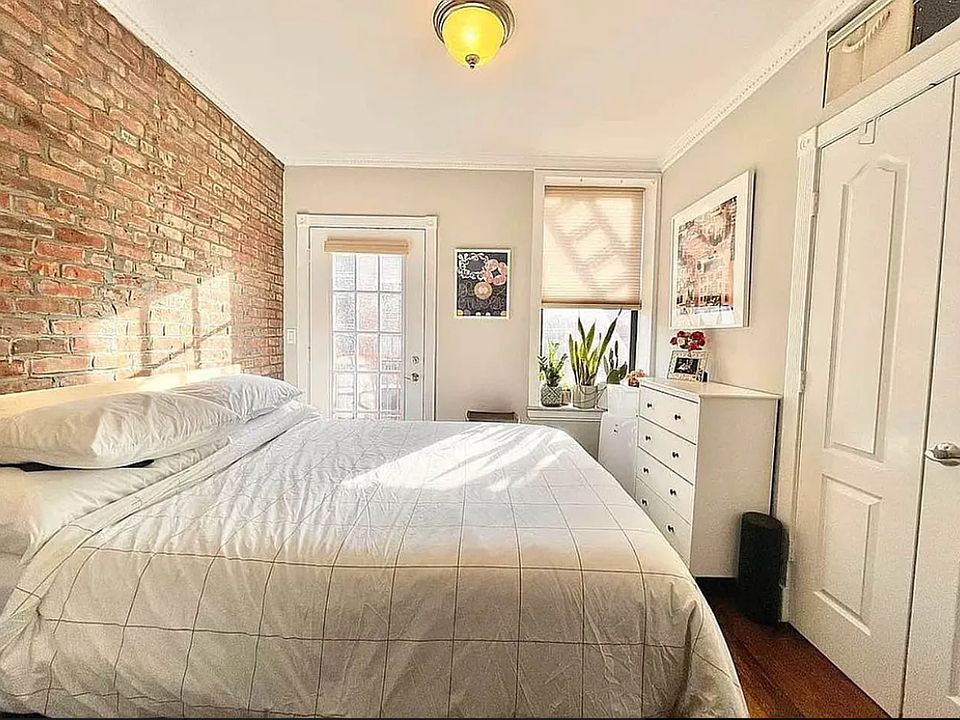 2nd image of 188 Avenue B APT 4
