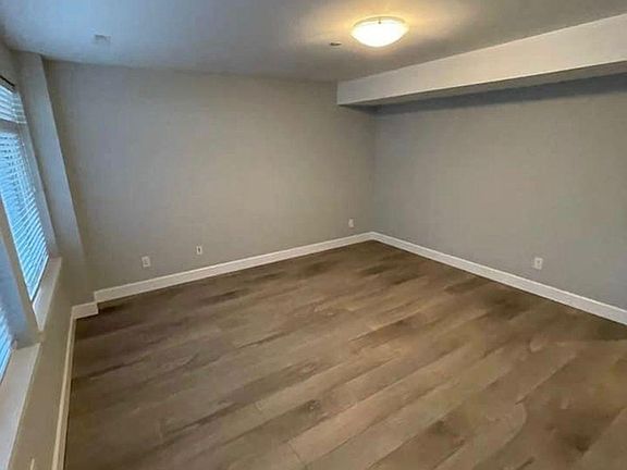 4th image of 2851 C St #2B