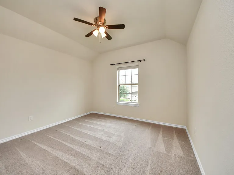 28215 Shorecrest Ln — Photo 35