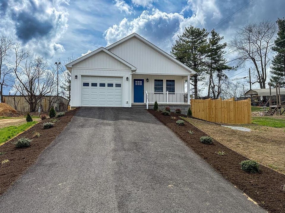 1st image of 115 Country Ln