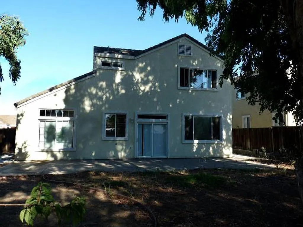 240 Jack London Ct photo 1
