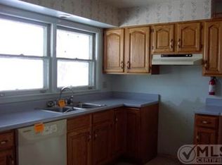 420 5th St, Iron Mountain, MI 49801