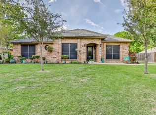 6621 Pleasant Ridge Dr, Fort Worth, TX 76180