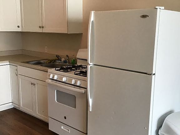 3rd image of 242 E King St #9