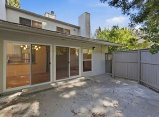 19428 Vineyard Ln, Saratoga, CA 95070