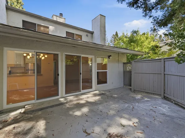 19428 Vineyard Ln, Saratoga, CA 95070
