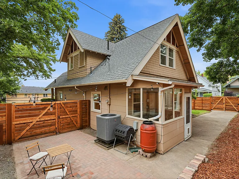 1303 S Ash St — Photo 30