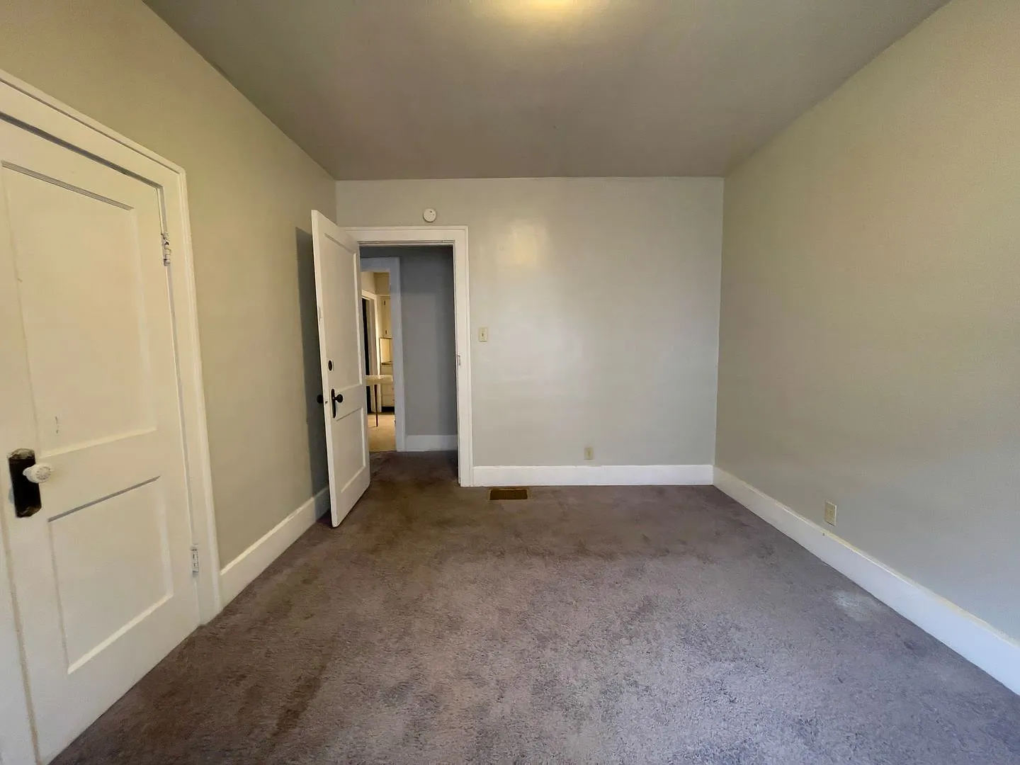 1425 W Gilbert St - Prime Village Living: 3 Bed, 2 Bath with Basement — Photo 3