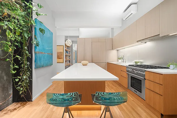 Sold by Compass | media 7