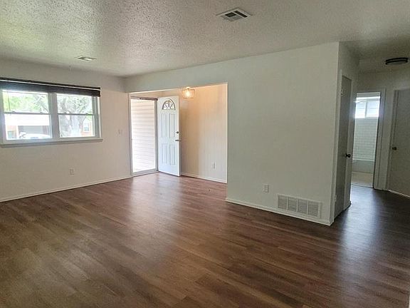 2nd image of 204 E Bass Ave