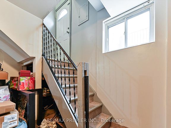 3rd image of 39 Jocada Rd