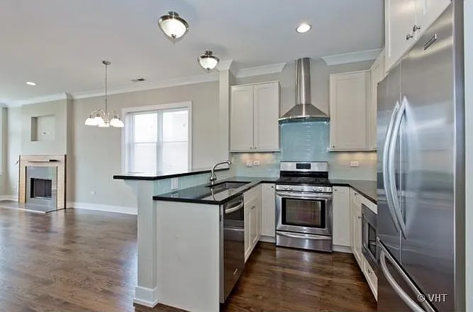 2 bed, 2.0 bath, 1660 sqft, $3,800 — Photo 2