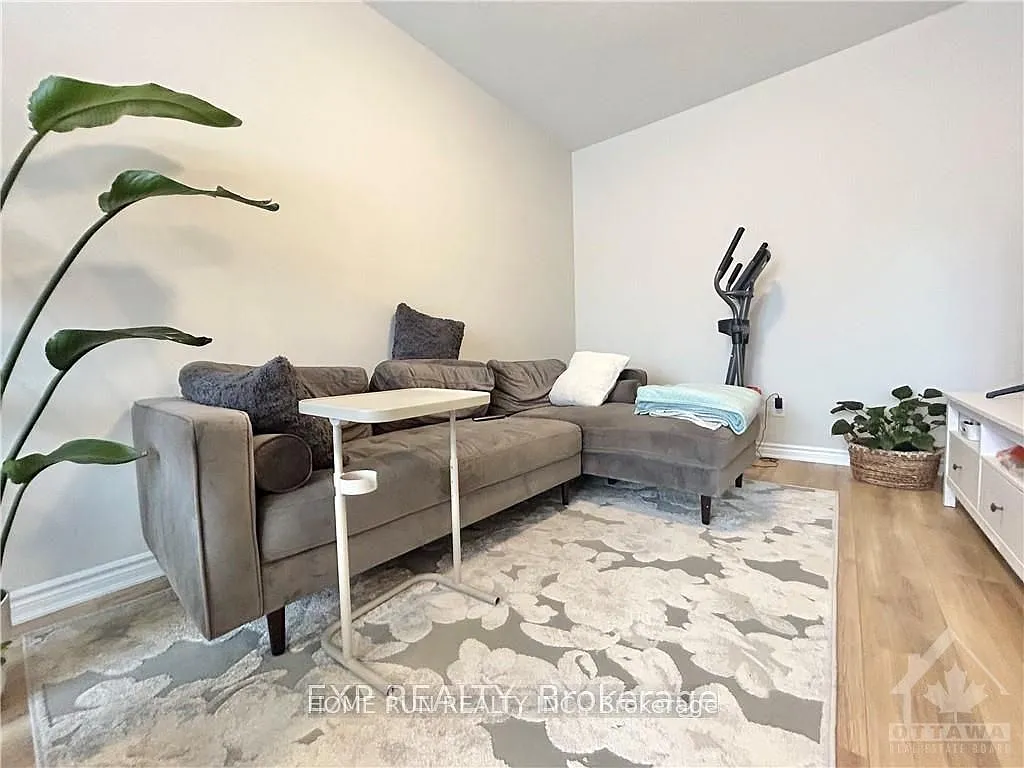 2 bed, $2,300 — Photo 4