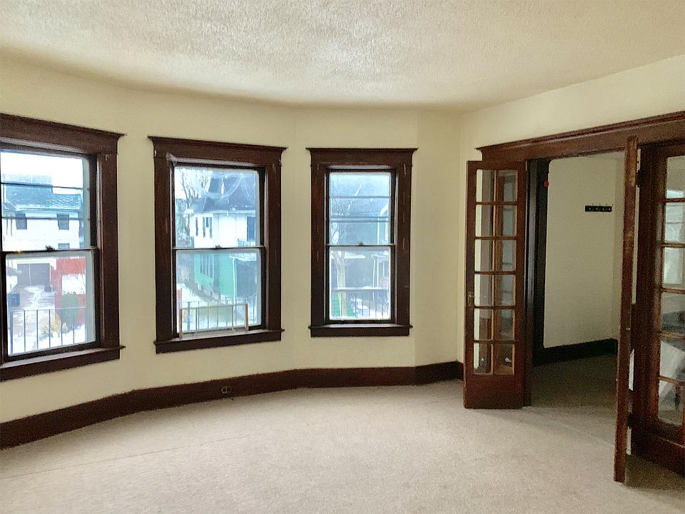 1st image of 442 Wohlers Ave #2