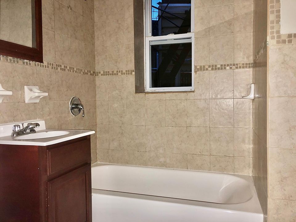 2nd image of 176 Broadway APT 2