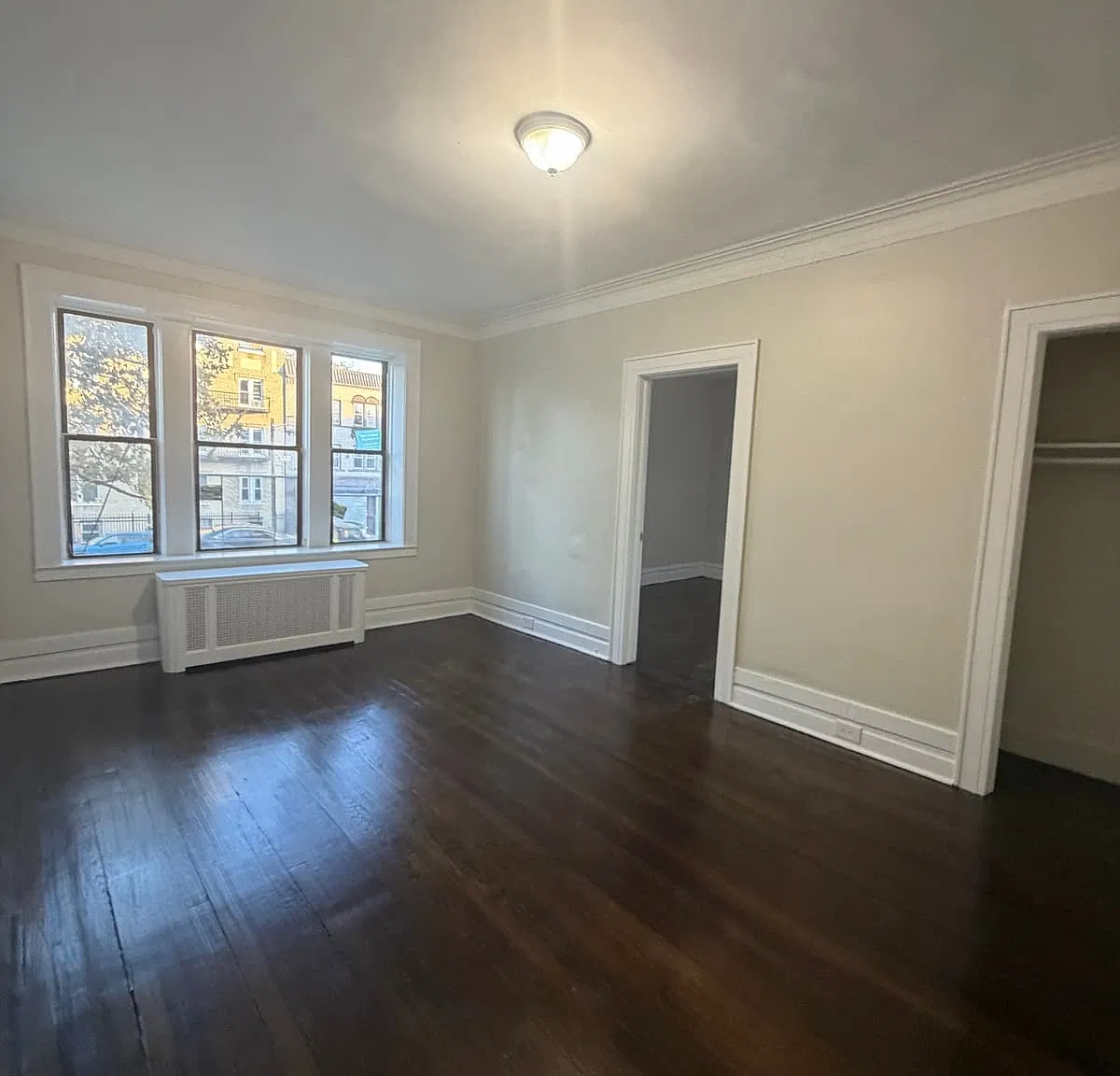 806 Broadway — Photo 3