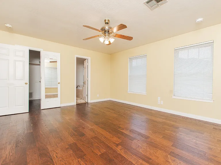 3003 Oakwood Dr — Photo 13