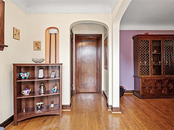 4th image of 6170 Louisiana Ave
