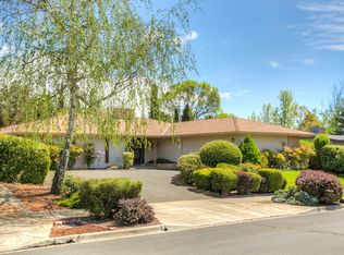 273 White Oak Rd, Medford, OR 97504