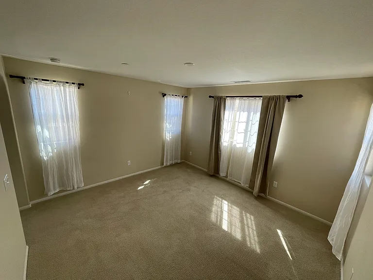 11509 Amalfi Way — Photo 24